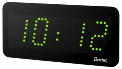 Цифровые часы компании Bodet для установки в помещениях, на вокзалах, аэропортах и на улицах